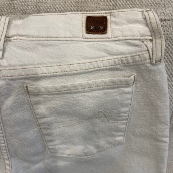 Allen B. White Jeans with Floral Stitching, 28, EUC - Picture 8 of 8